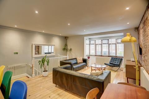 2 bedroom terraced house to rent, Albany Villas, Hove, BN3