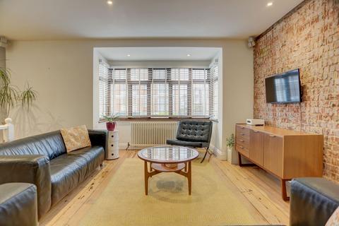 2 bedroom terraced house to rent, Albany Villas, Hove, BN3