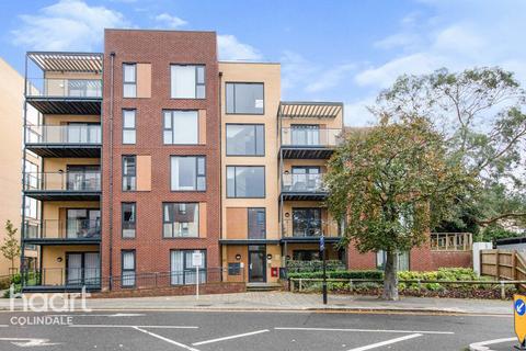 3 bedroom flat for sale, Sherrans House, Grove Park, NW9
