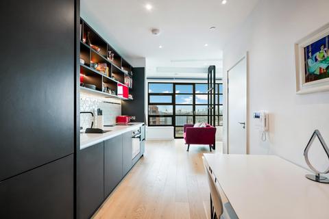Studio for sale, Defoe House, 123 City Island Way, E14