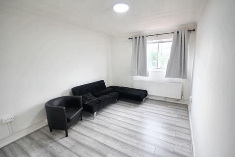 2 bedroom maisonette to rent, Aspen Lane, Northolt, UB5