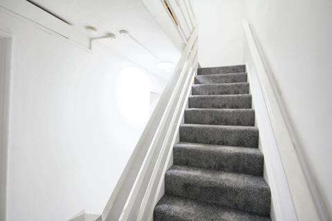 2 bedroom maisonette to rent, Aspen Lane, Northolt, UB5
