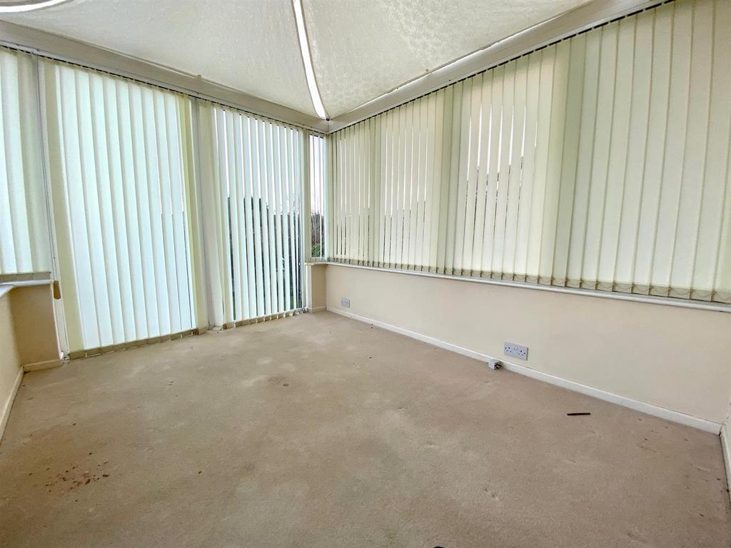 Bramleys Estate Agents - Springfield Avenue - Honl