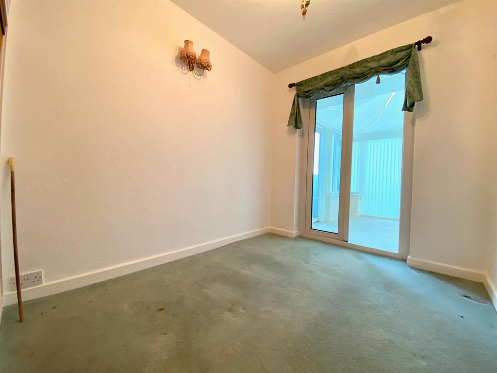 Bramleys Estate Agents - Springfield Avenue - Honl