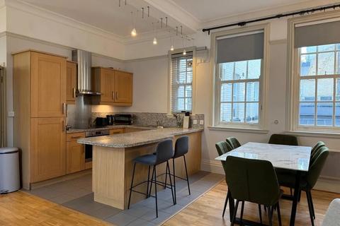 2 bedroom flat to rent, Bank Chambers, London W1U