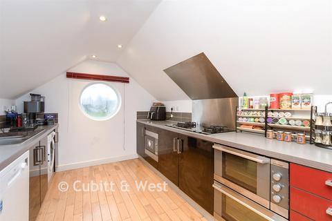 1 bedroom flat for sale, Monson Road, Redhill, Surrey