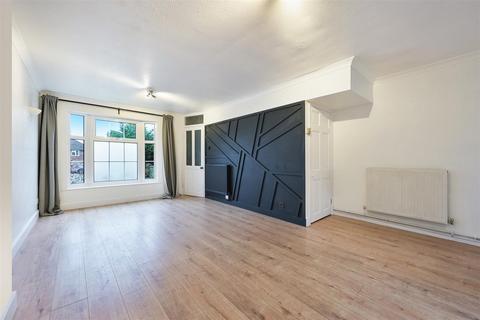 undefined, London Road, Surrey KT17