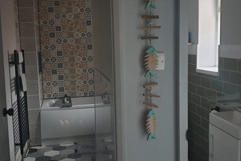 3 bedroom terraced house to rent, Ellis Avenue, Belgrave, Leicester LE4