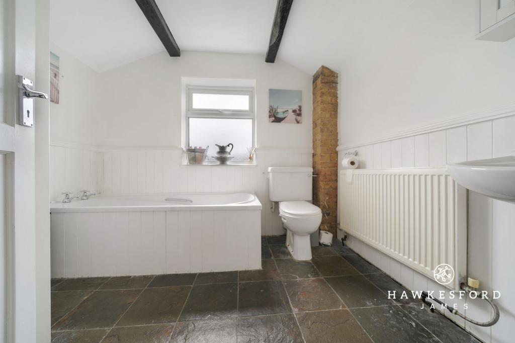 Harvey Road, Gillingham - Bathroom