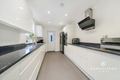 3 bedroom end of terrace house for sale, Harvey Road, Gillingham ME8