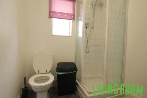 4 bedroom house to rent, Dogfield Street, , Cathays