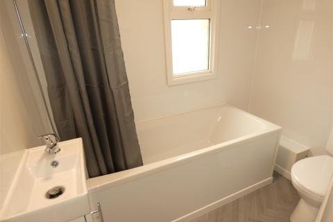 2 bedroom flat to rent, Rothbury Terrace, Heaton