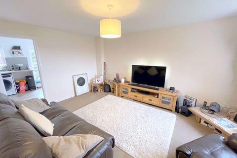 3 bedroom semi-detached house to rent, Badgers Way, Bovey Tracey