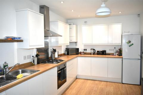 3 bedroom detached house to rent, Watleys End Road, Bristol BS36