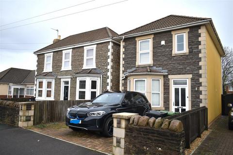 3 bedroom detached house to rent, Watleys End Road, Bristol BS36