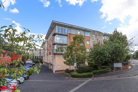 2 bedroom flat for sale, Camp Road, St Albans, AL1