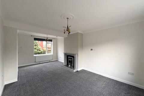 3 bedroom semi-detached house to rent, Carlton Road, Newark, Notts, NG24