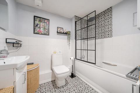 undefined, Radnor Close, Maidstone
