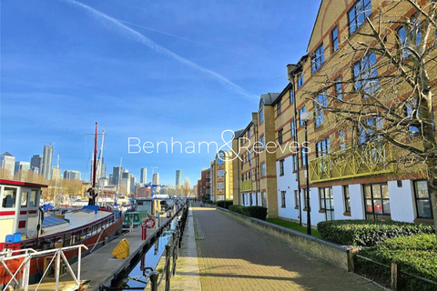 undefined, Transom Close, Surrey Quays SE16