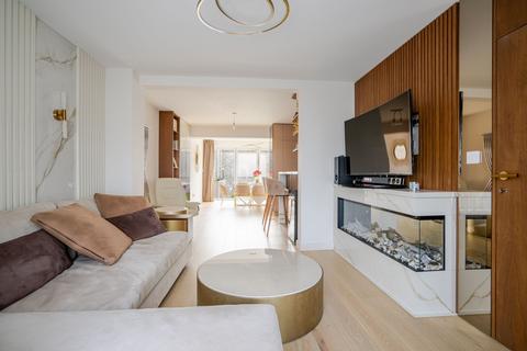 4 bedroom house for sale, Greenacre, Windsor