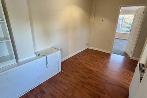 3 bedroom house to rent, Shrubbery Road, Bromsgrove B61