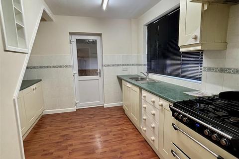 3 bedroom house to rent, Shrubbery Road, Bromsgrove B61