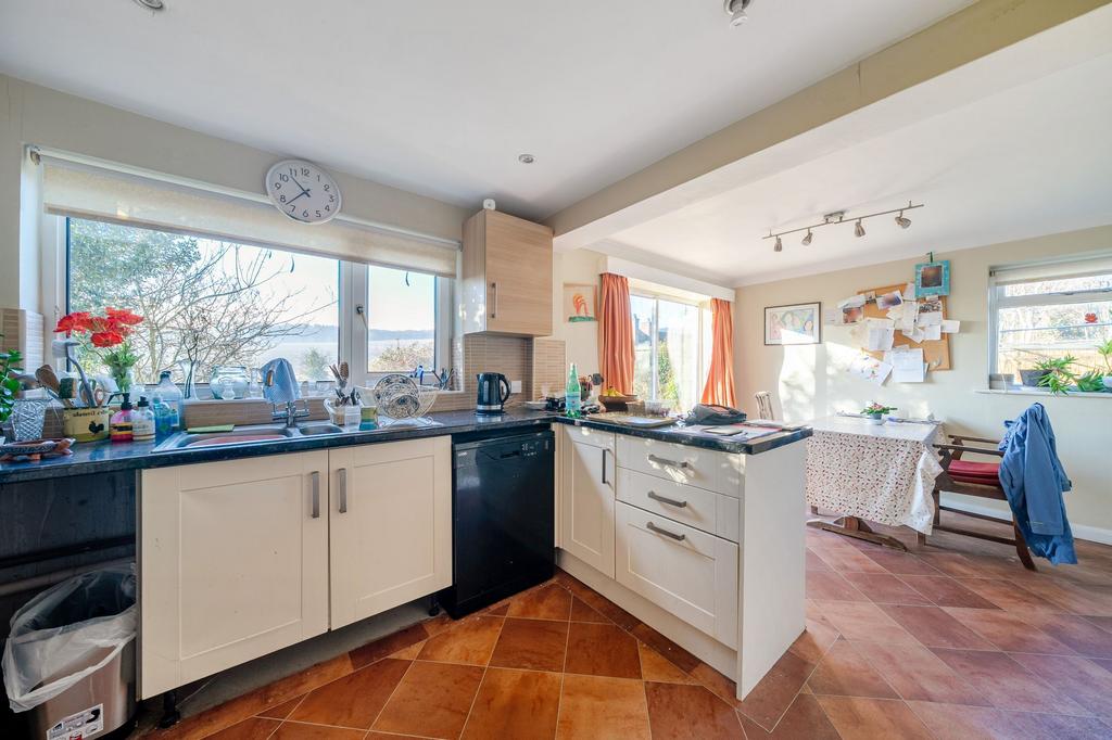 Kitchen / Breakfast Room