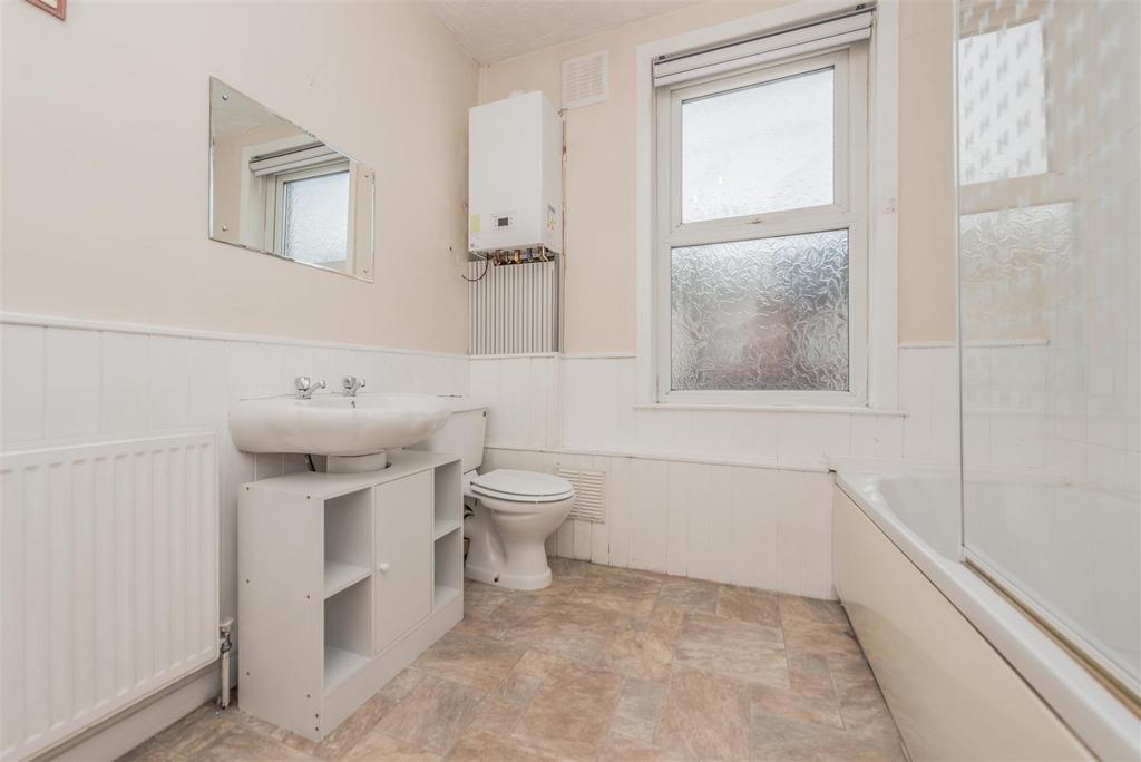 Bathroom / WC: