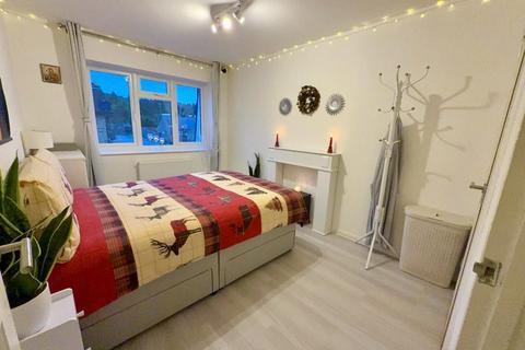 1 bedroom flat for sale, Lemon Grove, Whitehill GU35