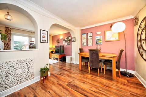 undefined, Telscombe Way, LU2 8QR