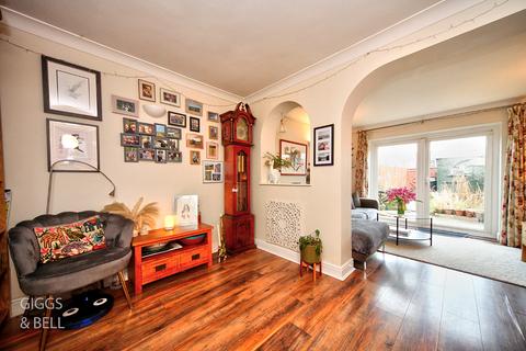 undefined, Telscombe Way, LU2 8QR
