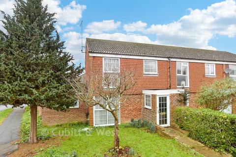 Anvil Close, Horsham RH13