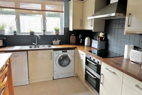 2 bedroom ground floor flat for sale, Hythe, Southampton, Hampshire, SO45