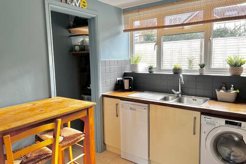 2 bedroom ground floor flat for sale, Hythe, Southampton, Hampshire, SO45