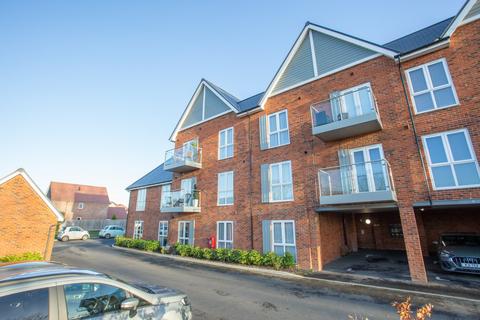 2 bedroom flat for sale, Steel Close, Herne Bay, CT6