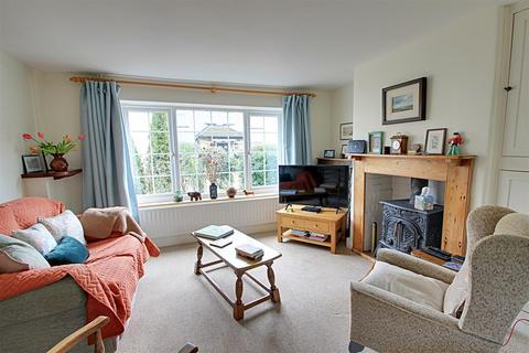 3 bedroom semi-detached house for sale, Alexandra Road, Chipperfield, Kings Langley