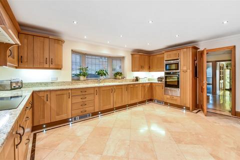 4 bedroom detached house for sale, Bowes Hill, Rowland's Castle