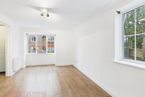 2 bedroom flat to rent, Tower Gate, Preston, Brighton