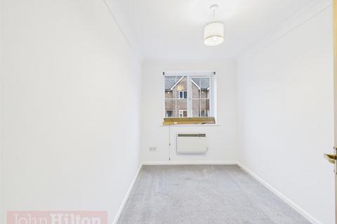 2 bedroom flat to rent, Tower Gate, Preston, Brighton