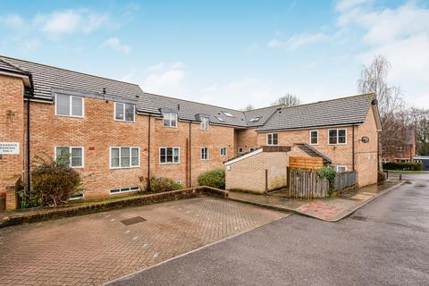 2 bedroom flat for sale, Maidensfield, Welwyn Garden City, Hertfordshire, AL8