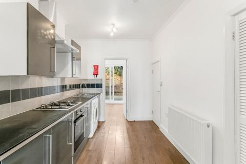 2 bedroom apartment to rent, Malden Road, Kentish Town, NW5