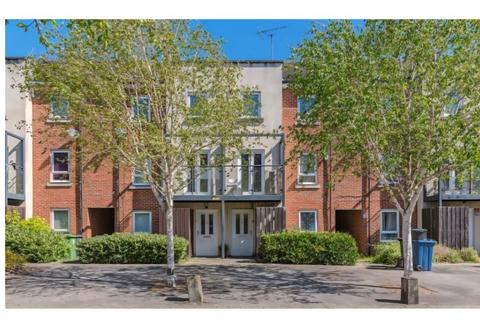 1 bedroom in a house share to rent, Tadros Court, High Wycombe
