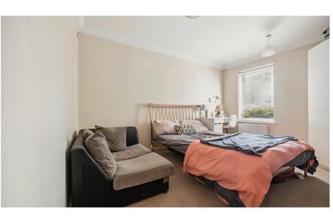 1 bedroom in a house share to rent, Tadros Court, High Wycombe