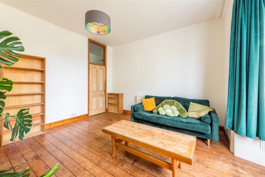 Flat 6, 6 Brunswick Terrace-7.jpg