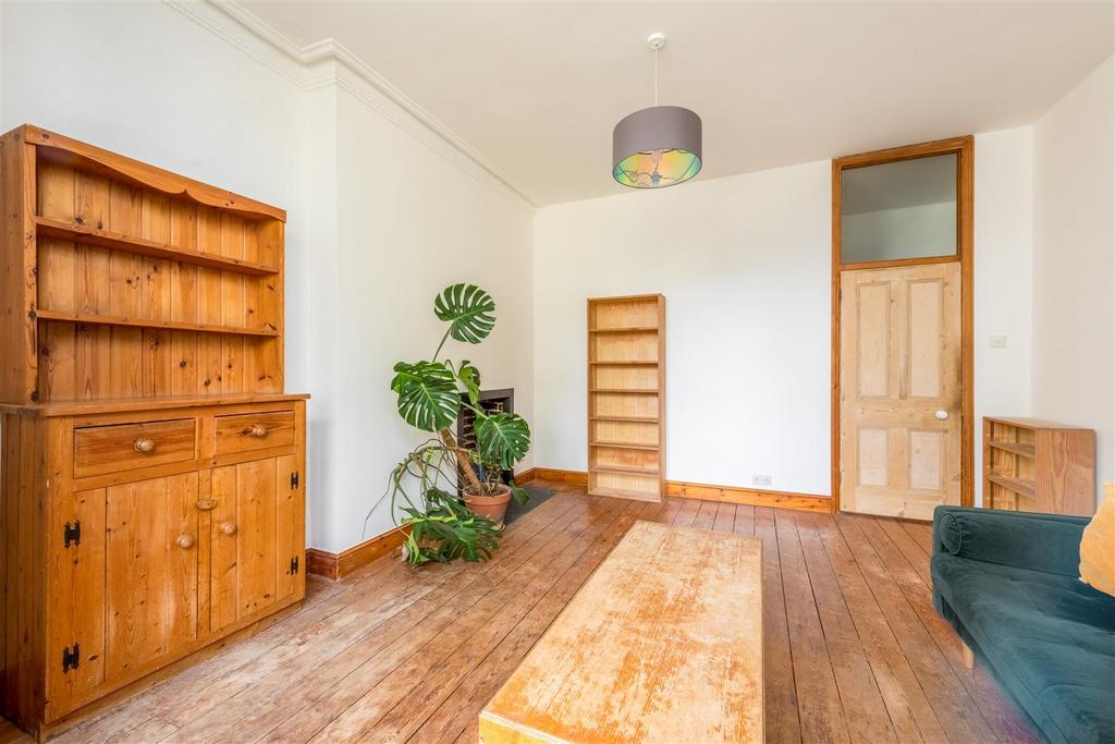 Flat 6, 6 Brunswick Terrace-8.jpg