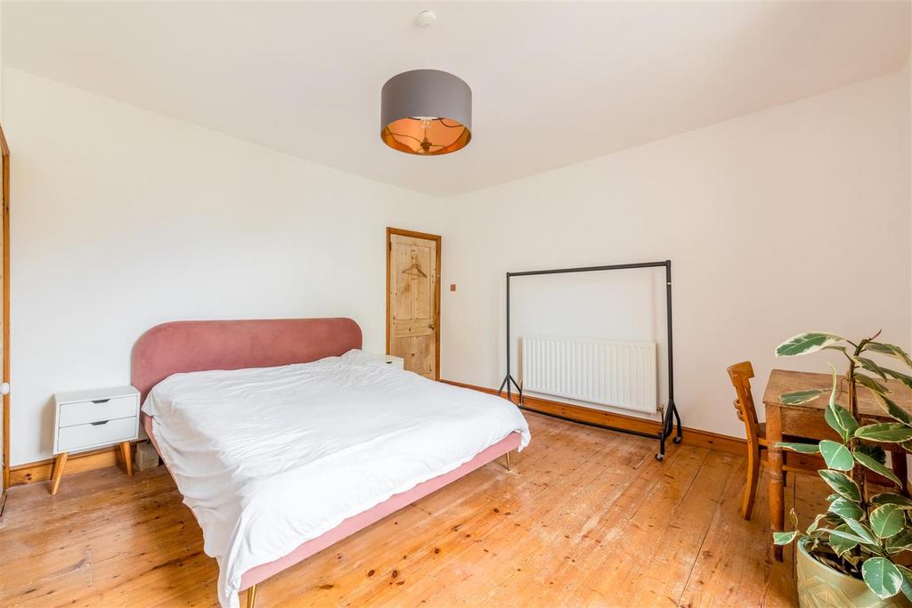 Flat 6, 6 Brunswick Terrace-13.jpg