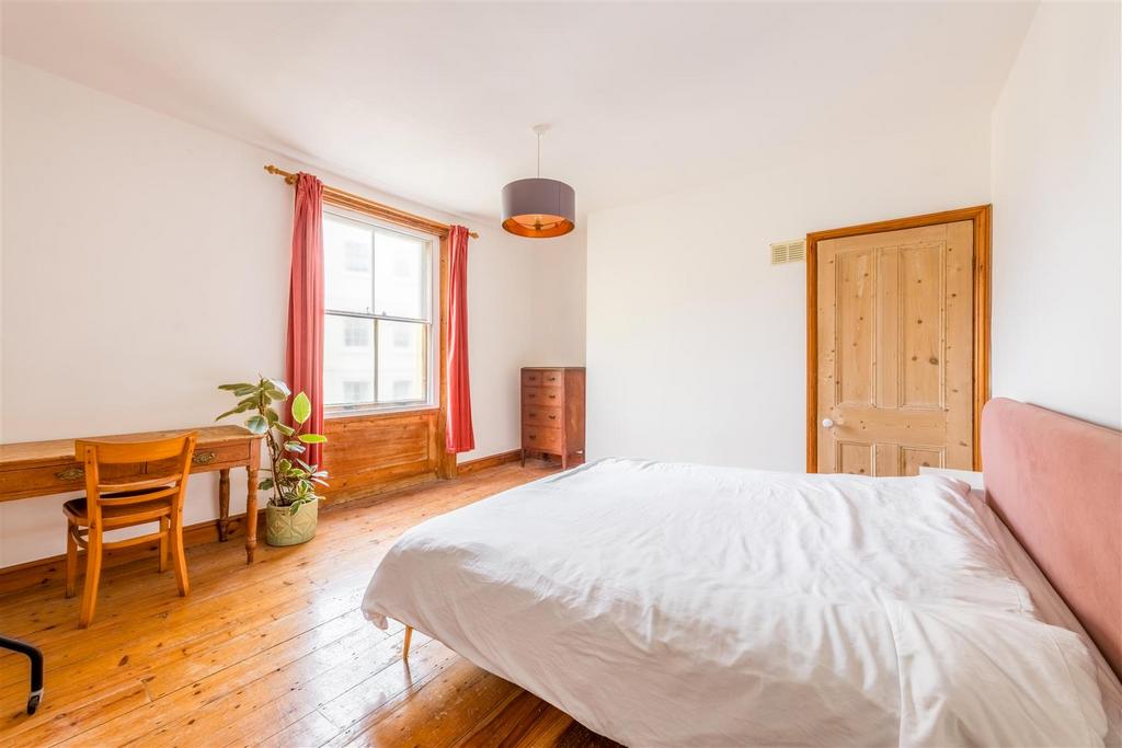 Flat 6, 6 Brunswick Terrace-12.jpg