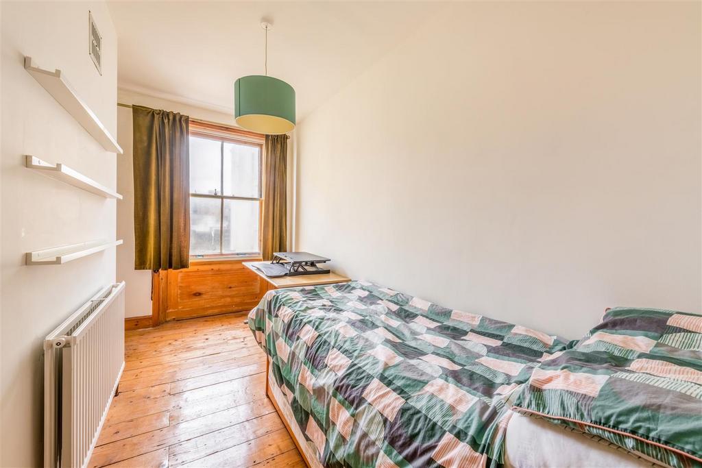 Flat 6, 6 Brunswick Terrace-10.jpg