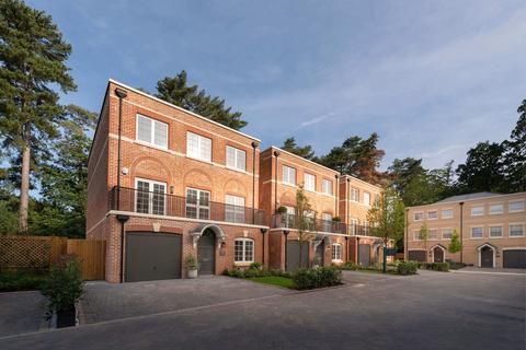 5 bedroom detached house for sale, Larch Avenue, Berkshire, Ascot SL5