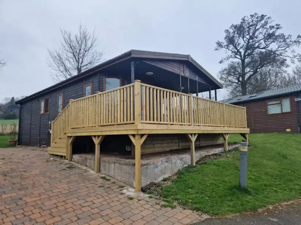 220bed20lodge20decking3